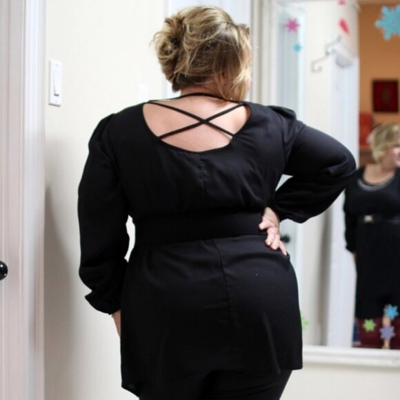 Point Zero tunic top with beaded neckline open bac - Picture 4 of 11